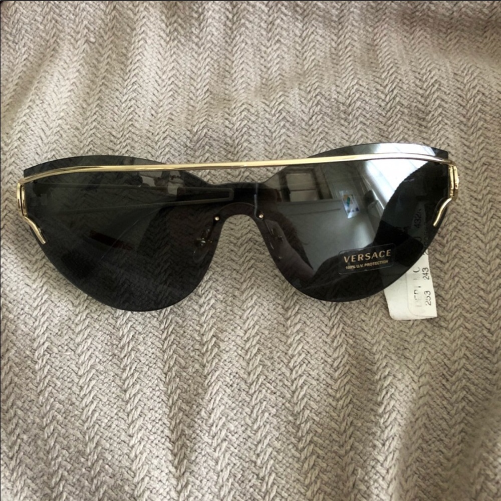 versace brand new sunglasses